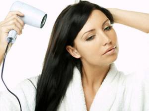 Как быстро высушить волосы феном